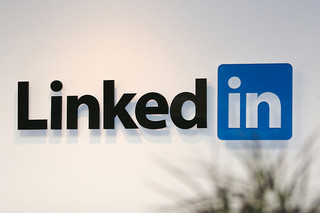 7 Best Ways To Promote Your Business On LinkedIn