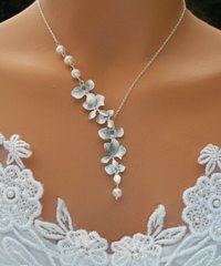 Necklace for the bride – How it should be?