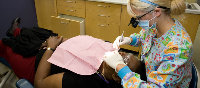 Career Choices – Dental Hygiene Allows You To Help People And Build A Good Career