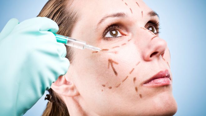 Get An Attractive Face By Facelift and Eyelid Surgery!