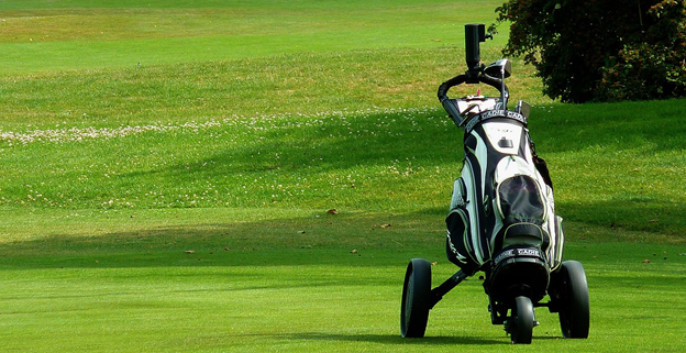 5 Essential Tips On How To Use A Golf Push Cart Efficiently