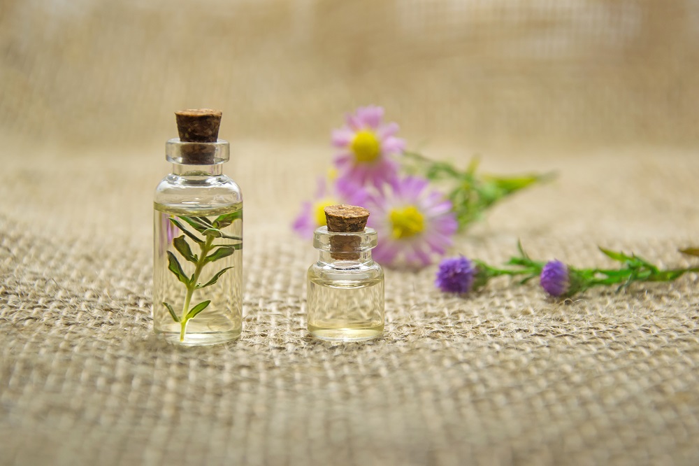 4 Essential Oils Mentioned In The Bible & How They’ll Benefit Your Life