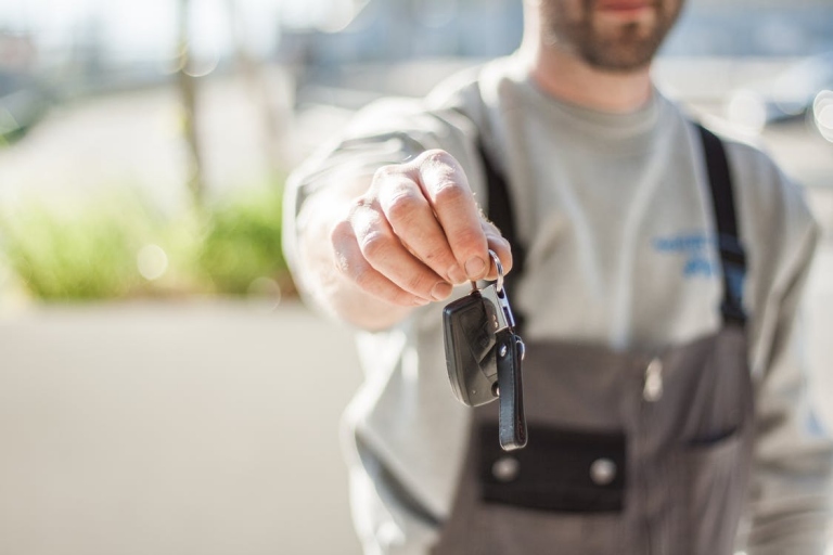 Don’t Be Stuck: How To Find A Reliable Locksmith