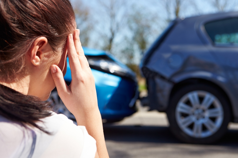 Had A Major Car Accident? 4 Signs It’s Time To Hire A Lawyer