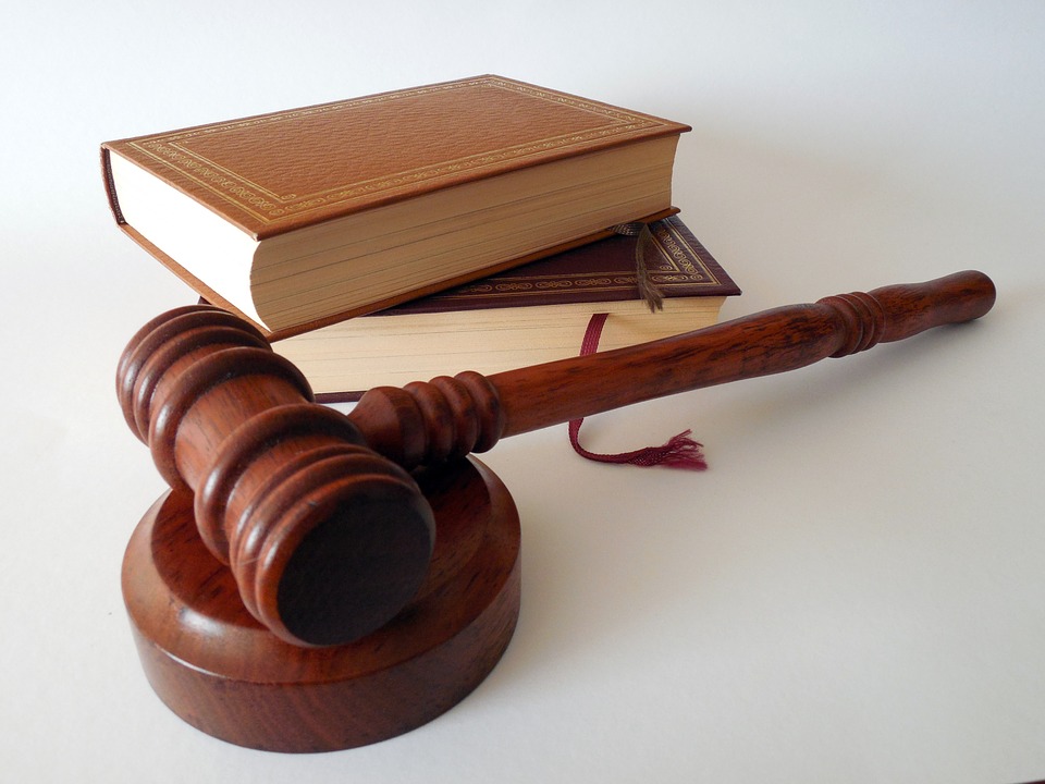 4 Crucial Factors When Looking For An Attorney