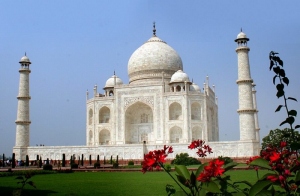 5 Reasons To Why Agra Should Be In Your Travel Bucket List