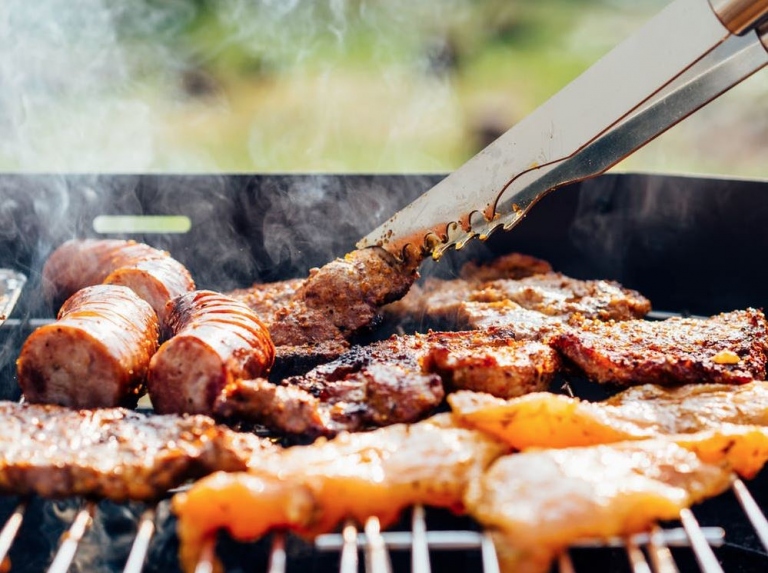 How To Put Together A Great Backyard Barbeque