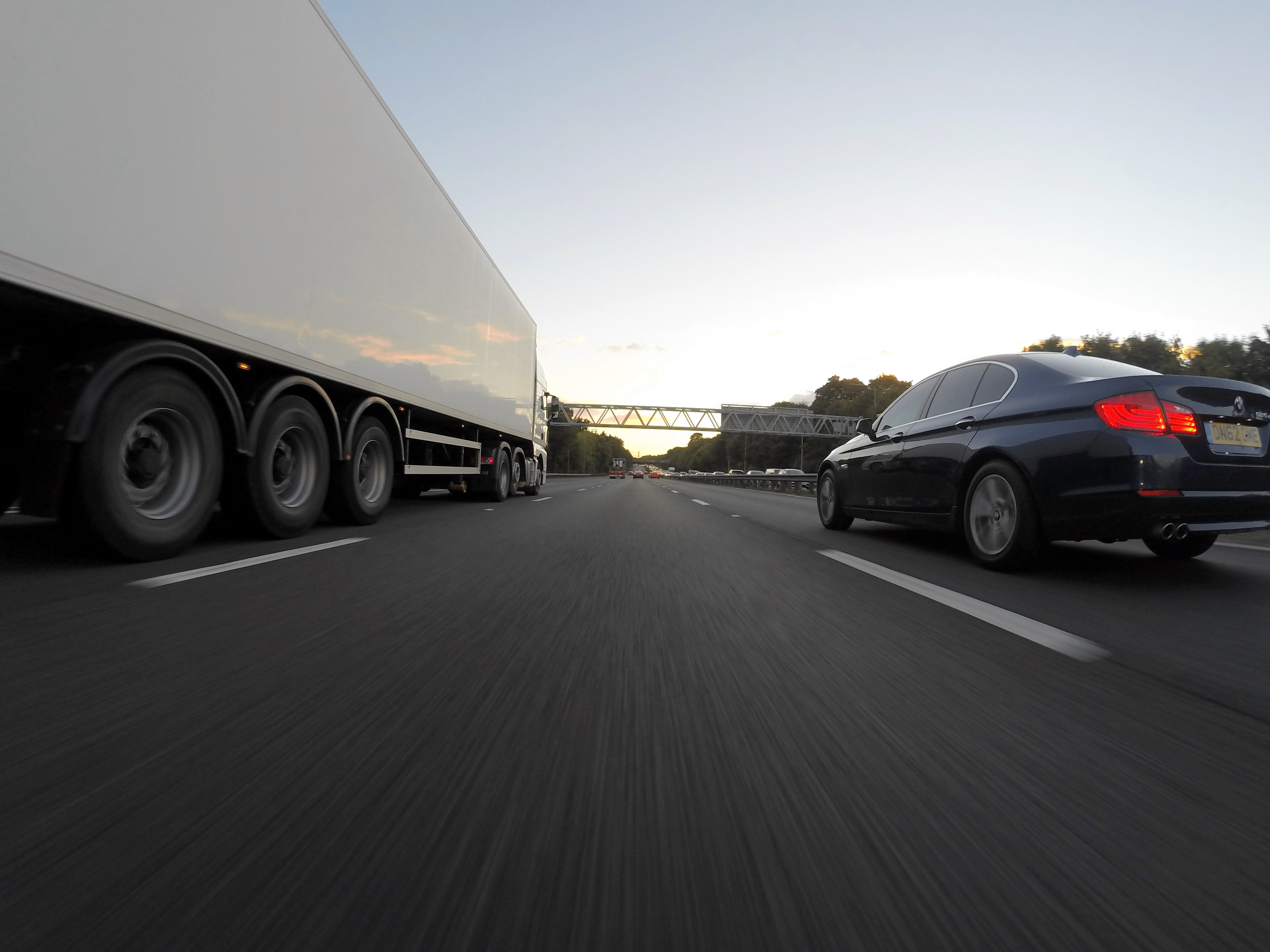 3 Things Non-Truck Drivers Should Know About Trucks