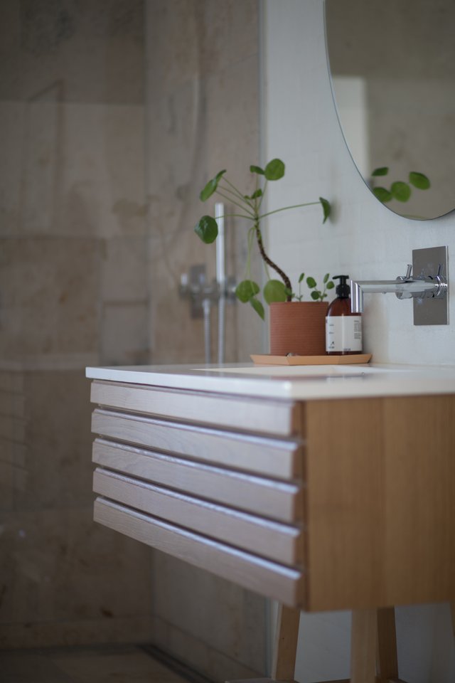 4 Bathroom Hardware Updates to Make Your Home Look Like A Million Bucks
